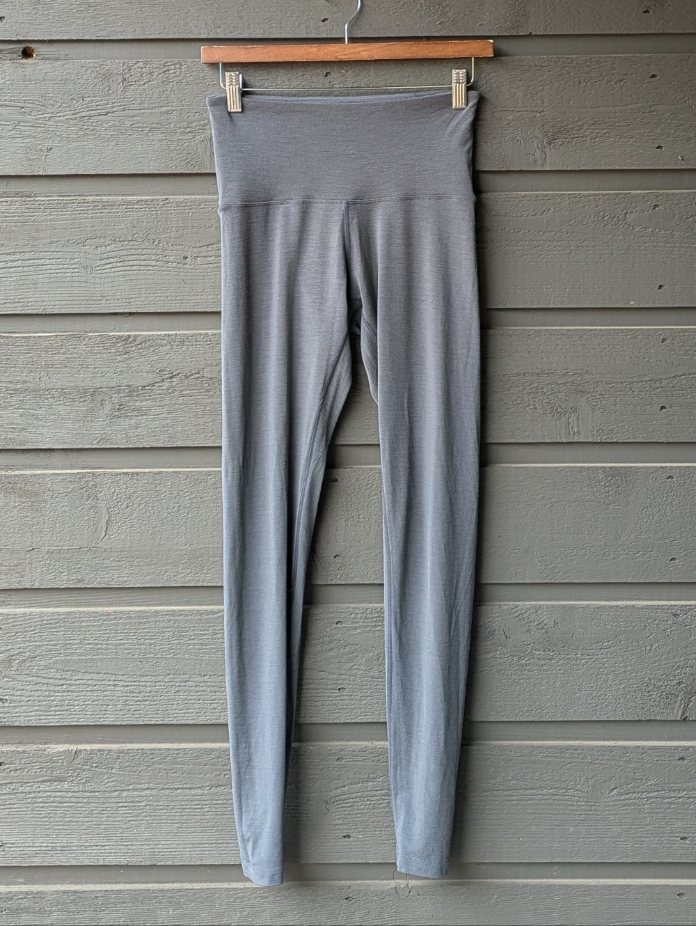 NWOT Unbound Merino Leggings Gray Size XS Waistband Zipper Pocket